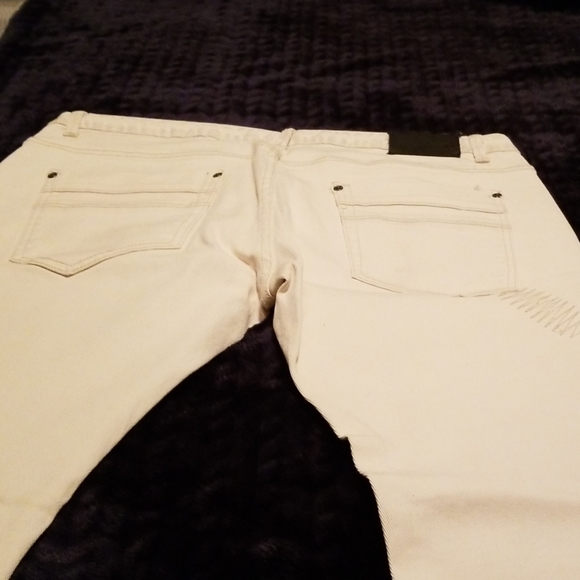 Jeans - Picture 4 of 4